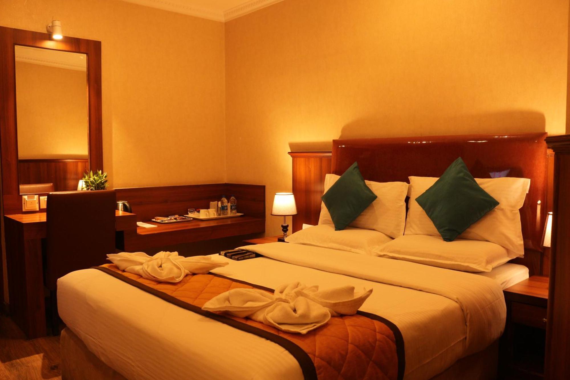 Hotel Noor Empire International Kormangala Bangalore Eksteriør bilde
