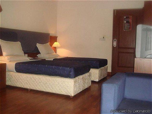 Hotel Noor Empire International Kormangala Bangalore Rom bilde