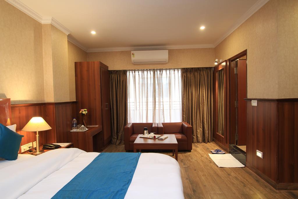 Hotel Noor Empire International Kormangala Bangalore Eksteriør bilde
