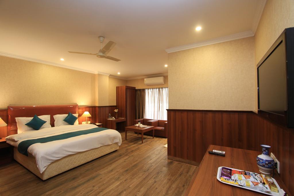 Hotel Noor Empire International Kormangala Bangalore Eksteriør bilde