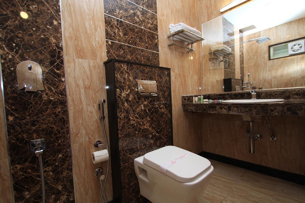 Hotel Noor Empire International Kormangala Bangalore Eksteriør bilde