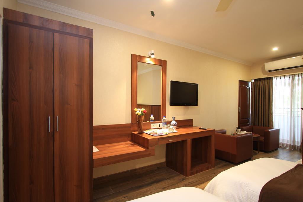 Hotel Noor Empire International Kormangala Bangalore Eksteriør bilde